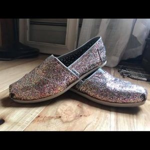Sparkly holiday TOMS ladies size 6.5
